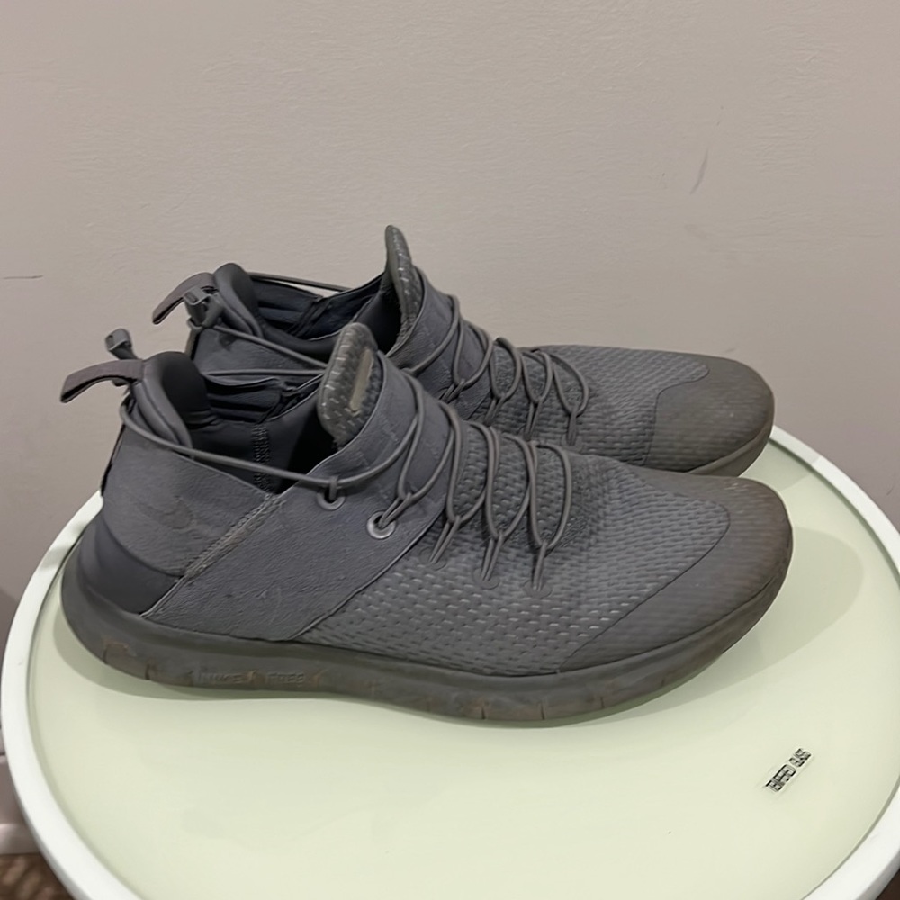 Men’s Nike Tennis Shoe